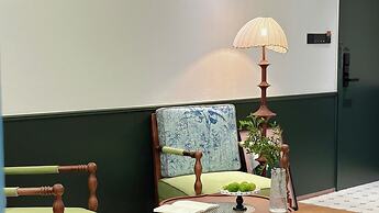 Vishan Garden Trendy Hostel