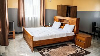 Northern Gateway Hotel And Lounge