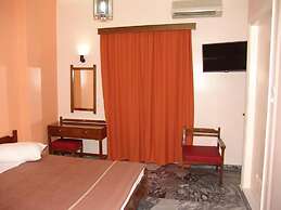 Hotel Cosmos
