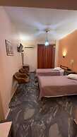 Hotel Cosmos