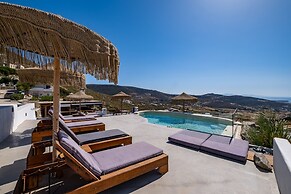 3 Paros All Season Villas