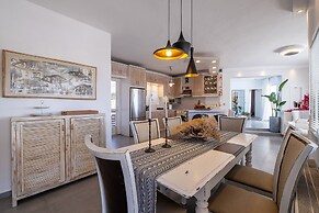3 Paros All Season Villas