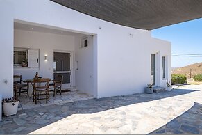 3 Paros All Season Villas