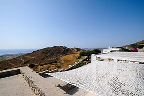 3 Paros All Season Villas