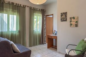 Alisahni Home 1