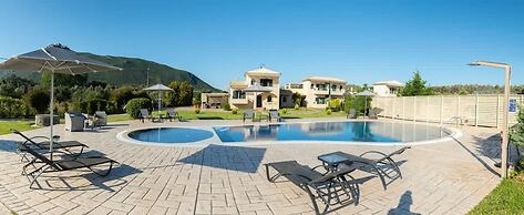 Corfu Villa Liostasi - Gaia Poolside Retreat
