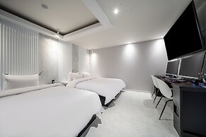 Suwon Story9 Hotel