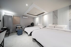 Suwon Story9 Hotel
