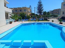 Litinas Apartments With Pool