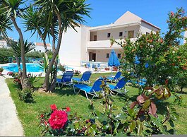Litinas Apartments With Pool