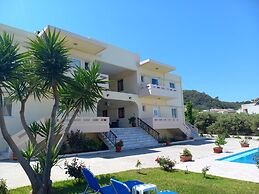Nik Litinas Apartments With Pool