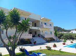 Nik Litinas Apartments With Pool