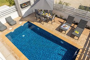 Protaras Villa Cemelia