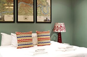 Colourful 3 Bed Kensington Garden Flat