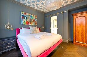 Colourful 3 Bed Kensington Garden Flat
