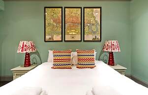 Colourful 3 Bed Kensington Garden Flat