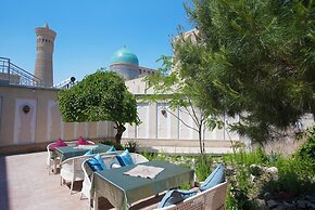 Zargaron Boutique Hotel