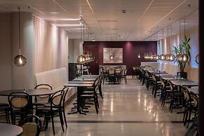 Injoy Premium Hotel Solna