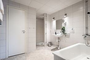 Injoy Premium Hotel Solna