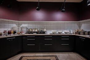 Injoy Premium Hotel Solna