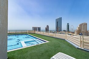 Manchester Tower Marina Views & Balconie