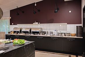 Injoy Compact Hotel Solna