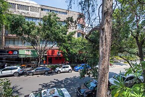 Bright & sweet unit in middle Polanco