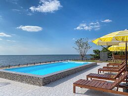 Charome Resort
