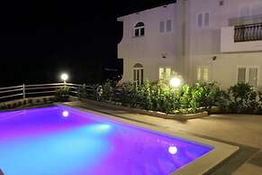 Apartment Tafra 2