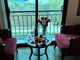 Luxury Hanoi Hotel