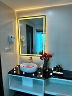 Luxury Hanoi Hotel