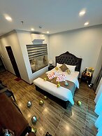 Luxury Hanoi Hotel