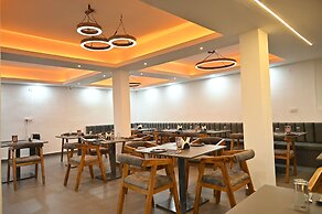 K7 Hotel & Restaurant