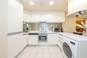 Holistay luxury homes-Dubai mall Studio
