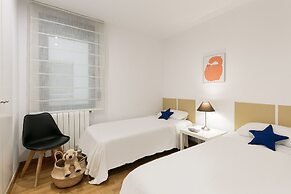Sardenya Apartment by Olala Homes
