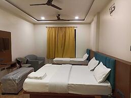 Hotel Prakhyat