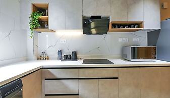 Amaltas The View - Bespoke Hotel Apartment