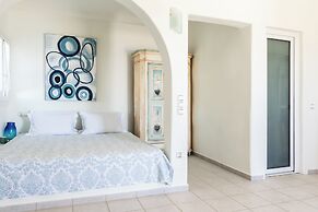 Makani Suites