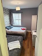 Westgate Haven - Spacious 4 Bedroom Apartment