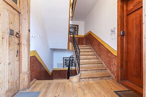 Downtown Vintage Suite III By Homing