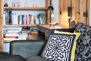Downtown Vintage Suite III By Homing