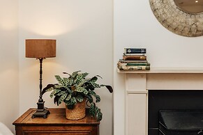 Badgemore Cottage - From 250 Per Night