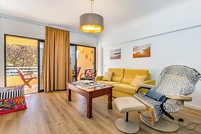 2 Bed-sleeps 4-vilamoura Beach-pool-spa-balcony