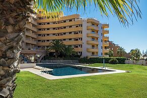 2 Bed-sleeps 4-vilamoura Beach-pool-spa-balcony