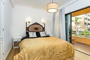 2 Bed-sleeps 4-vilamoura Beach-pool-spa-balcony