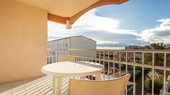 Apartment With Pool Access, Agde
