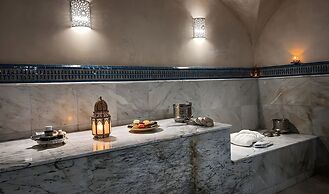 Mira Palace Hotel
