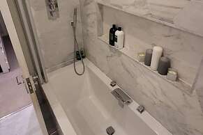 3 Bedroom, Sleeps 6, Free Parking