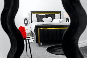 House - Sleeps 6, Garden & Free Parking