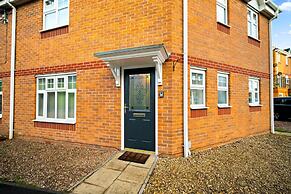 House - Sleeps 6, Garden & Free Parking